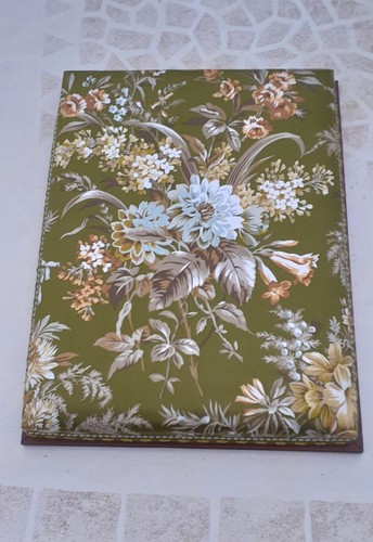 Grande boite cartonnée - boite,